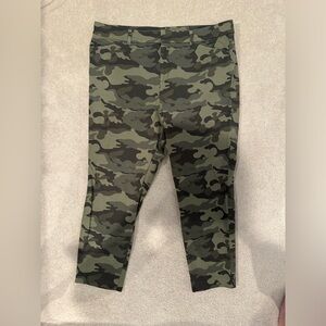 Old Navy High Rise Pixie Pant